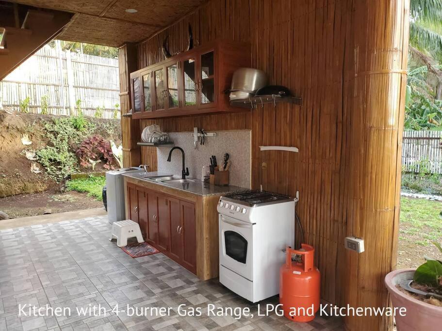 Modern Bahay Kubo In A Farm Near Tagaytay Villa Tagaytay City Kültér fotó